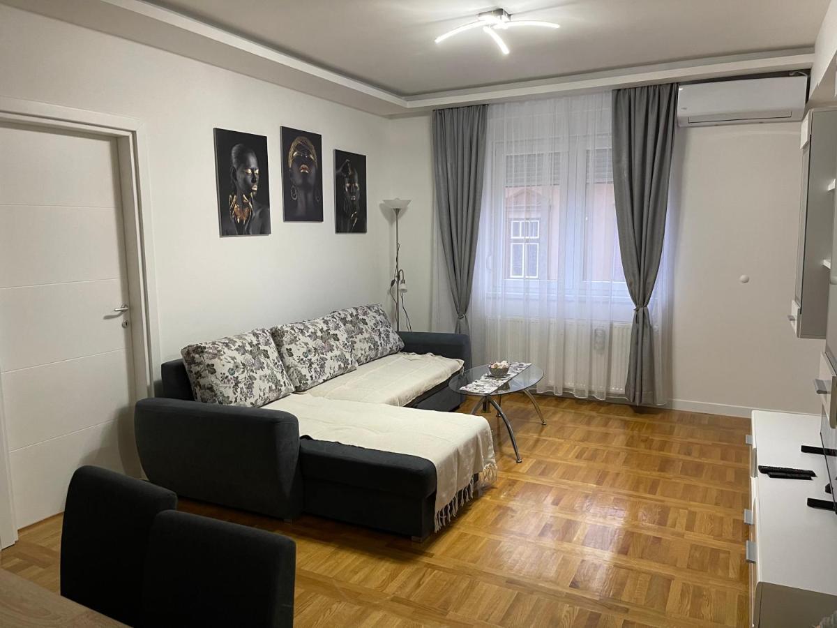 Apartman Mdb Subotica Eksteriør billede