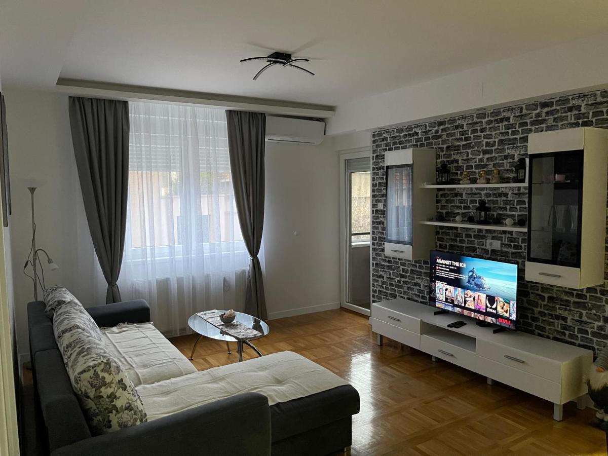 Apartman Mdb Subotica Eksteriør billede