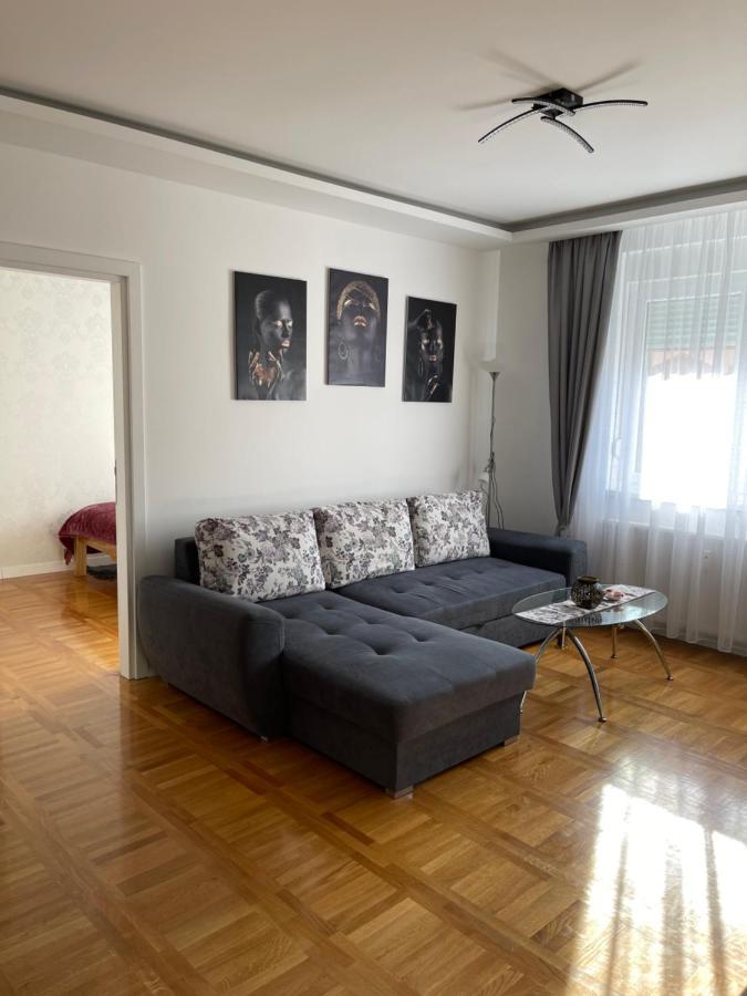 Apartman Mdb Subotica Eksteriør billede