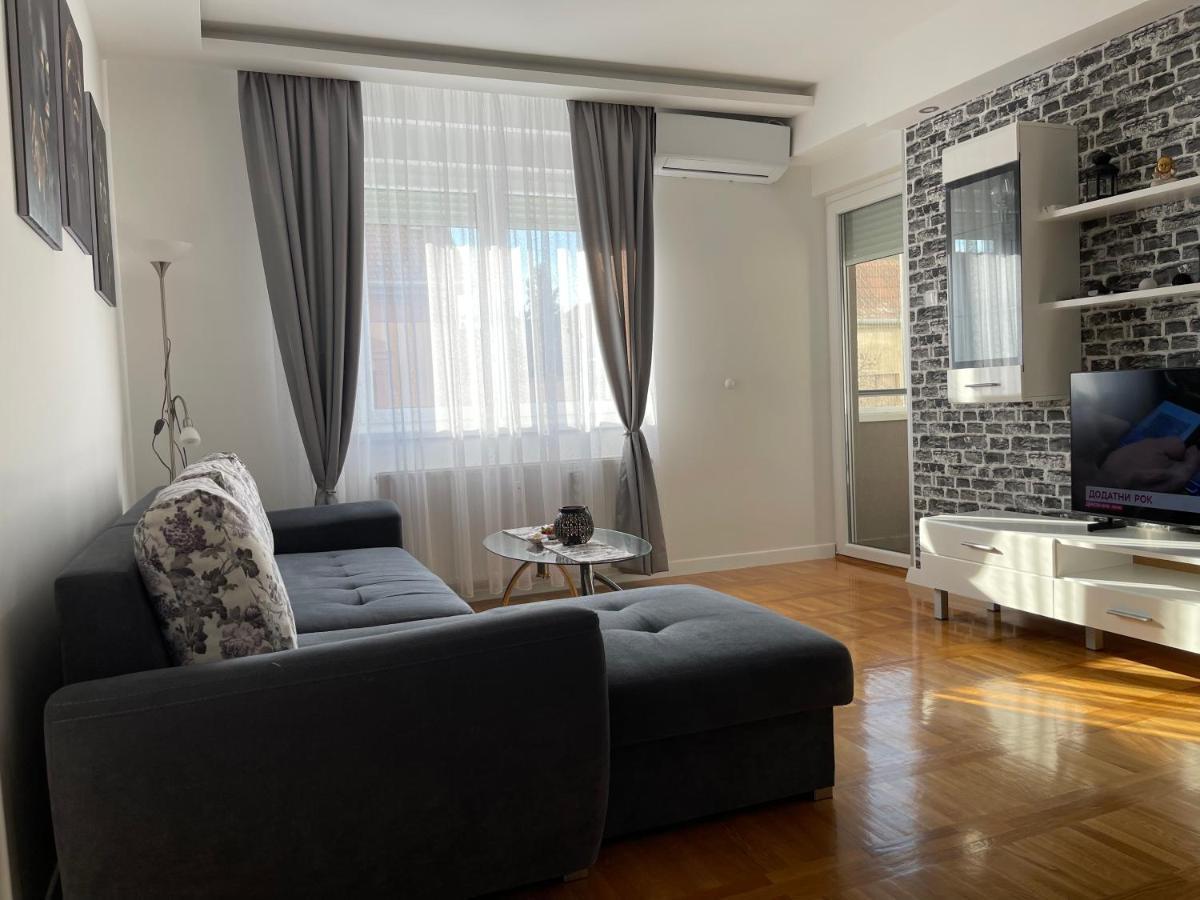 Apartman Mdb Subotica Eksteriør billede